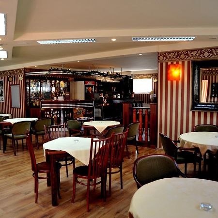 Jantar Medical Spa Дзивновек Экстерьер фото