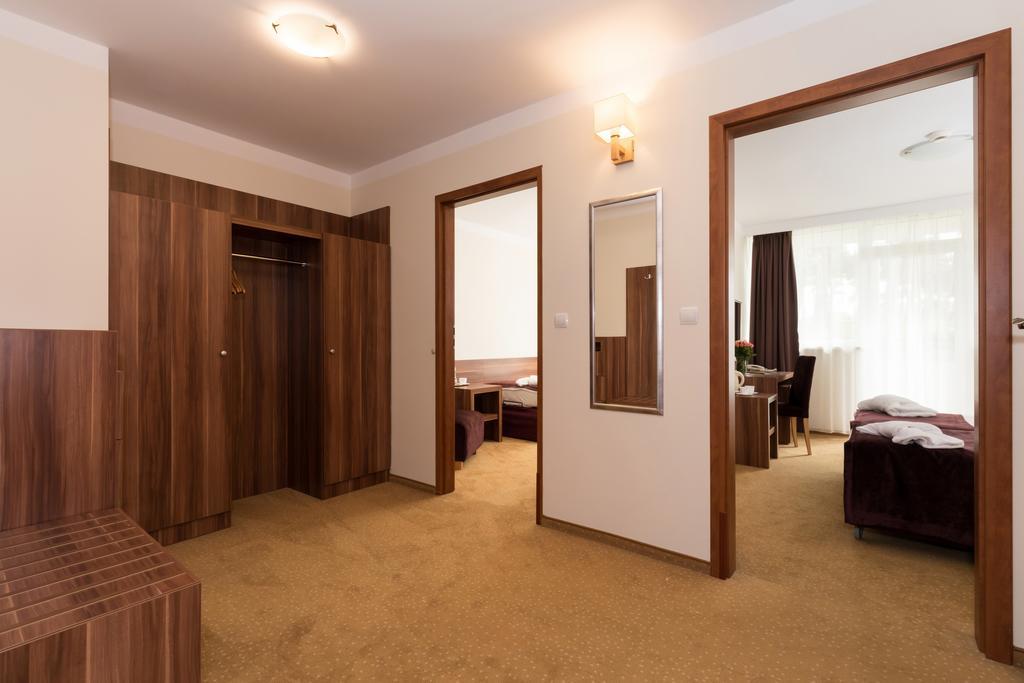 Jantar Medical Spa Дзивновек Экстерьер фото